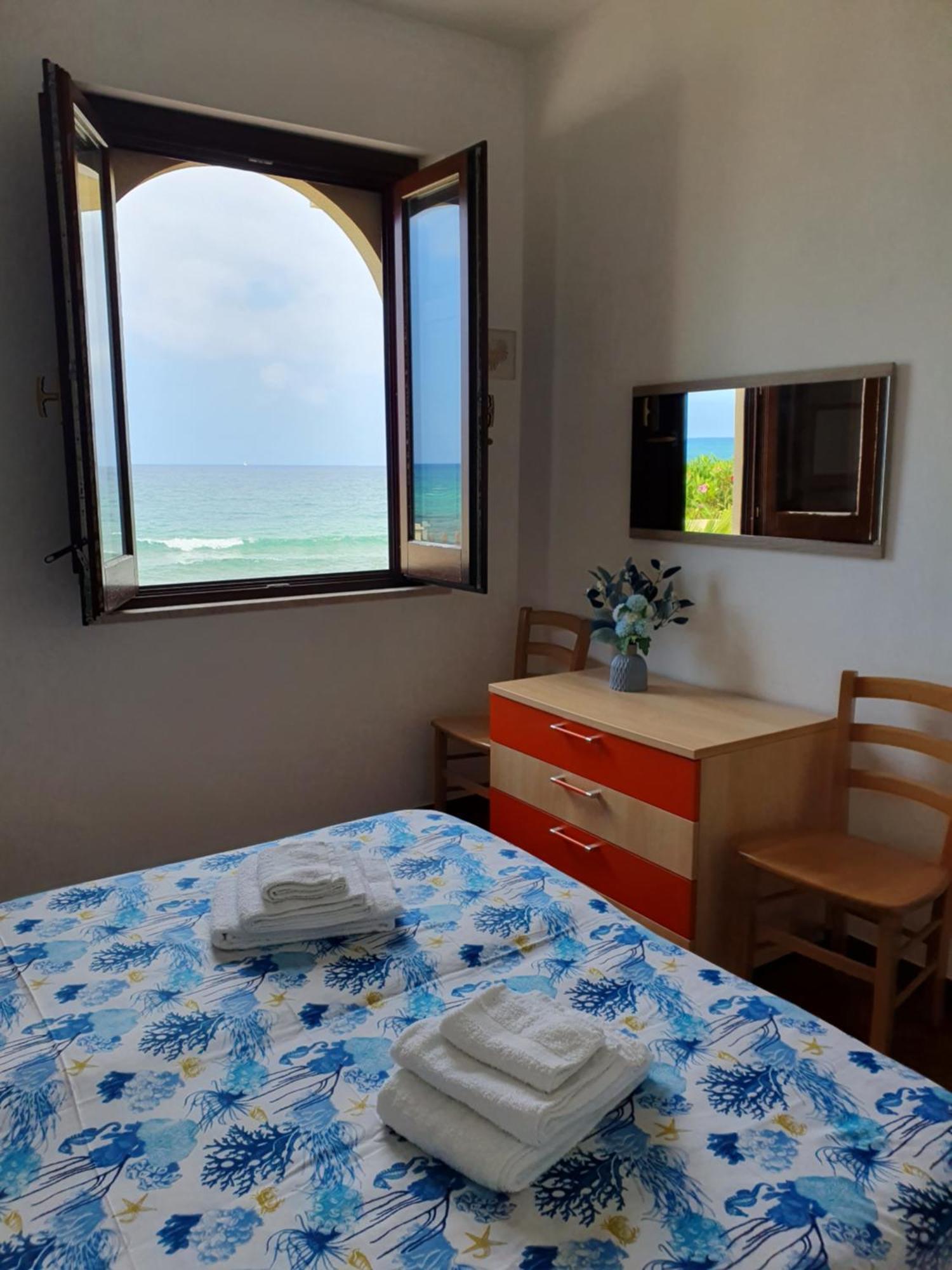 Apartamento Villino Maria Elena Valderice Habitación foto